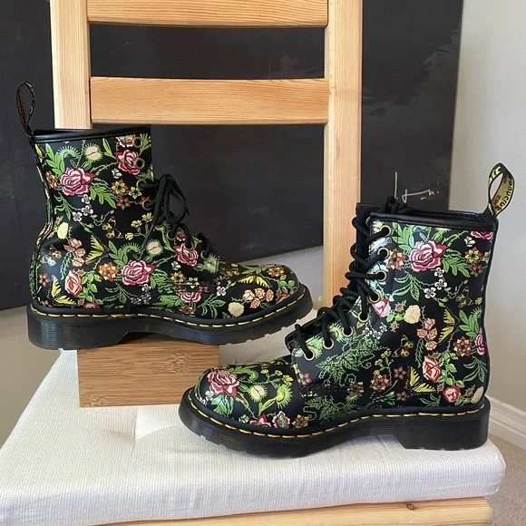 Dr Martens 1460 Floral Bloom Backhand Leather Lace Up Boots US L7 - Picture 8 of 17